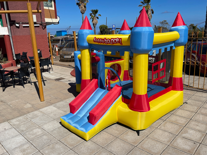 Castillo hinchable pequeño para niños entre 2 y 4 años